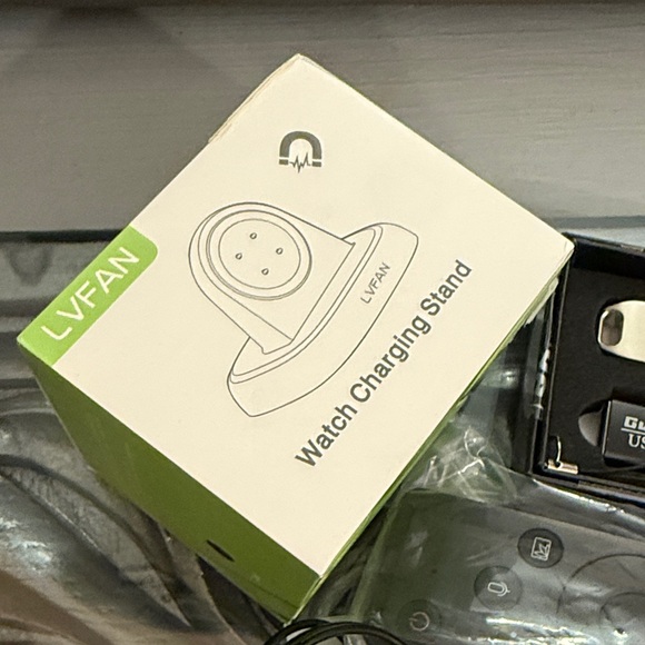 Tech Bundle Wireless Mouse Remote Watch Charger USB Flash Drive Accessories - Picture 5 of 10